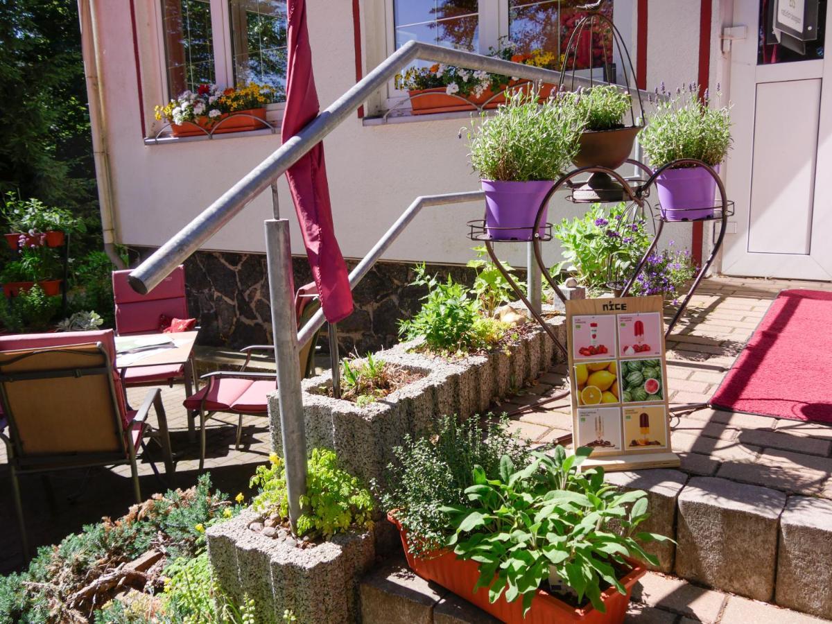 Herberge Zur Rose Brotterode Exterior foto